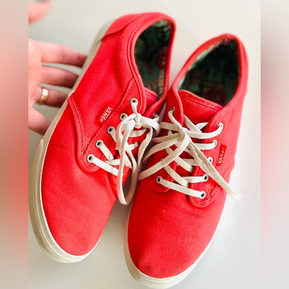 VANS—OLD SCHOOL—WOMEN’S 8–GOOD CLEAN CONDITION—READY TO GO! - Picture 6 of 12